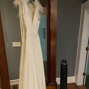 White Mac Duggal Dress Size 6